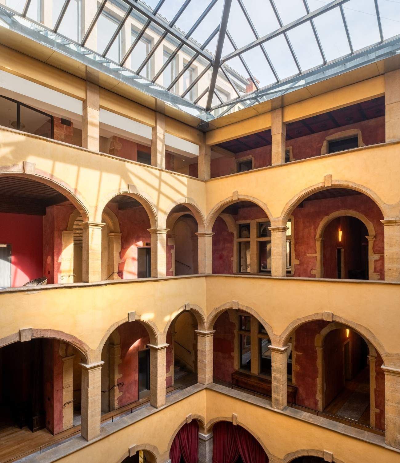 Cour des Loges