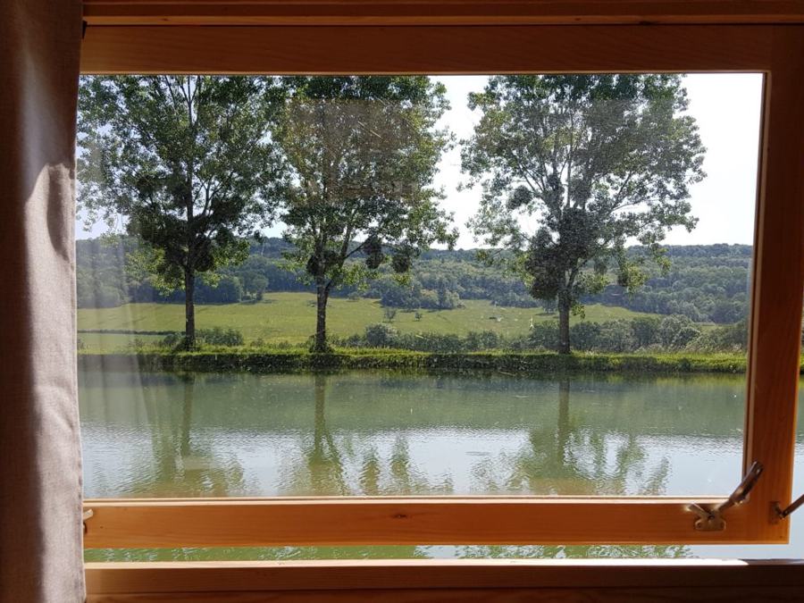 La Toue cabanée du Canal de Bourgogne, photo 6